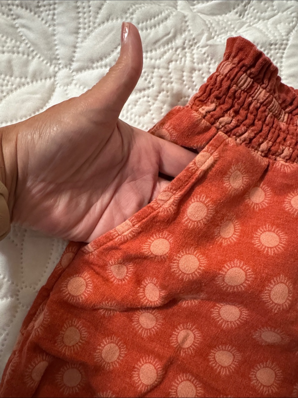 Universal Thread Rust Orange Sunburst Print Elastic Waist Shorts - Picture 3 of 4